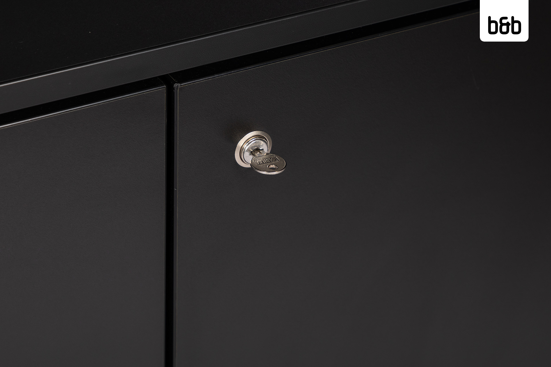2403-bbet-a-71708a-71376-theke_design_gerade_beleuchtetdoppel-ture_mit_schlossschwarz-04.2-055.jpg